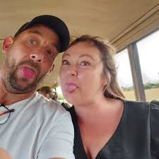 Hiya need some help I believe there is a man around new romney area that  hires out mini diggers an so