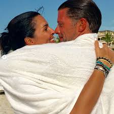 Angie Harmon Wedding Photos Google Search Angie Harmon Angie Harmon Bikini Angie