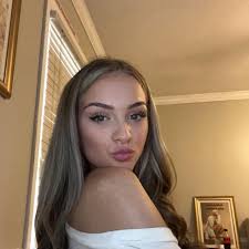 Carly Lee (@carrleee) • Instagram photos and videos