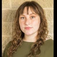 Clara Howe's Instagram, Twitter & Facebook