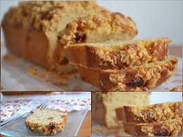 Cake Au Yaourt Farine Complete Poires Sechees Et Crumble Hum Ca Sent Bon Cake Au Yaourt Crumble Recettes Sucrees