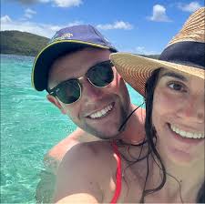 I'm quite an anxious person and am considering joining a gym, to become  more active, fitter and lose weight, please could I ask for recommendations  or gyms, or fitness groups I could