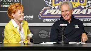 Nascar 2000 usa rom for nintendo 64 (n64) and play nascar 2000 usa on your devices windows pc , mac ,ios and android! Darrell Waltrip Starts Victory Lap On His 2nd Nascar Career