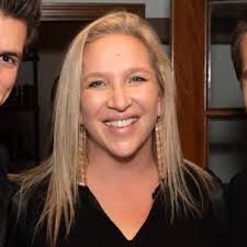 Heidi Jarrett (@JarrettHeidi)