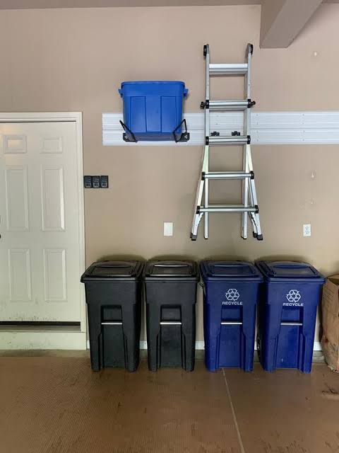 Reviews for Gladiator Garage Storage Bin Holder for GearTrack or GearWall |  Pg 1 - The Home Depot