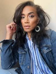 A big hello from Massachusetts USA! I'm Marlene. I'm 40. Aquarius. I'm  single. I like to read, VR gaming, movies, wine tasting, swimming, hot spa,  painting, and try new things.