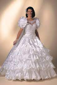 Jul 26, 2021 · auf roten teppichen und in hochglanzmagazinen sehen die promis dank tricksereien immer bezaubernd schön und makellos aus. 900 Wedding Dresses 80s 90s Ideen Brautkleid Braut Hochzeitskleid