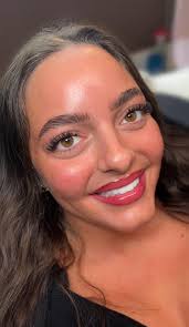 I'm a licensed lash artist with over 3 years of experience 🎀✨welcoming new  clients in League City, TX, and I'm passionate about creating beautiful,  healthy lashes. I take pride in precise isolation