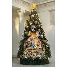 Amazing Musexmas Tree From Albright Knox Art Gallery In Buffalo Ny Usa With A Unique Eighteenth Cent Christmas Nativity Scene Christmas Christmas Nativity