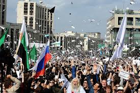 В москве задержали не менее девяти участников митинга противников вакцинации, сообщает тасс. Miting Protiv Blokirovki Telegram V Moskve Sobral Bolee 12 000 Chelovek Vedomosti