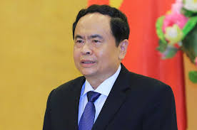 Bà là ủy viên trung ương đảng khóa xi, xii. Rydmkcqntrsxpm