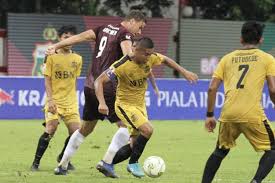 Prediksi susunan pemain psm makassar vs bhayangkara 13 juli 2019. Bhayangkara Fc Vs Psm Makassar Tim Tuan Rumah Menang 4 2 Halaman All Kompas Com