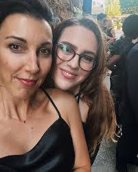 Kim Wetzel's Instagram, Twitter & Facebook