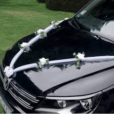 Autogirlanden, schilder, blüten zur dekoration des fahrzeugs für die feier. Autoschmuck Motorhaube Tull Girlande Weiss Hochzeit Auto Autoschmuck Hochzeit Autodeko Hochzeit