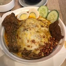 Hungry bunch sunway pyramid has just recently unveiled their hungry mega ramly burger dish. Photos At Hungry Bunch Bandar Sunway 113 Tips From 6448 Visitors