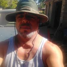 Wow, you're gorgeous. Are you in the Army FOS so you in the military? I  sure 20 years in the morning core retired.