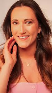 Laura PELTIER candidate 8 Prix de l'Élégance 2021 du comité Miss  Franche-Comté _ Laura Peltier 🎂24 ans 🏠Ecole Valentin (25) 🎓 Après une  classe préparatoire aux grandes écoles en biologie à Besançon,