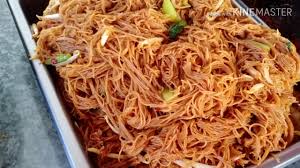 Mee goreng (also spell as mi goreng) is completely different mee goreng has become synonymous with the mamak shops and stores because every such eatery will serve these noodles dish without fail. Cara Masak Bihun Goreng Untuk 50 Orang Youtube