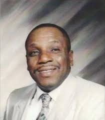 Nathaniel Gale, 71, veteran sports referee