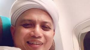 Menurutnya hal itu dikarenakan umat muslim di indonesia saat ini sedang mempunyai masalah yang tak kunjung usai, kemudian allah mewafatkan beliau. Merinding Ini Alasan Ustaz Arifin Ilham Minta Dimakamkan Di Pesantren Az Zikra Showbiz Liputan6 Com