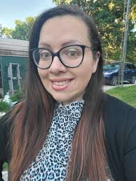 Ladies!!! This video is proof that I am nowhere near perfect at doing my  make up(😅), and no matter what this stuff turns out flawless in the end.  Also…took FIVE minutes! 🙌