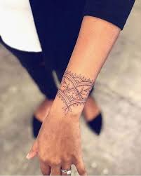Pin By Mimi Lef On Tatuaze In 2020 Cuff Tattoo Arm Cuff Tattoo Arm Band Tattoo For Women