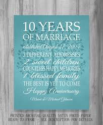 The traditional wedding anniversary gift for a 10 year anniversary is tin or aluminum; 10 Year Wedding Anniversary