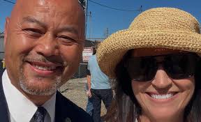 This morning I was happy to tour the Tarana Wireless site— an entirely new  technology built to deliver reliable, high-speed residential broadband in  multiple terrains. Closing the digital divide for our students