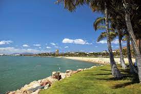 The entire beach is very beautiful, with a long stretch of sand, soft and clean, with beautiful sculptures and rows of coconut. Holiday Relax By The Strand Beach Townsville Townsville Seaside Apartments