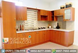 Kamu juga dapat memilih desain kitchen set dengan gaya dan warna yang kamu suka. Jual Kitchen Set 25 Model Terlengkap Harga Ekonomis Pusat Mebel Jepara Desain Lemari Dapur Desain Dapur Kecil Lemari Dapur Modern