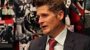 Dimitroff Sets the Scene