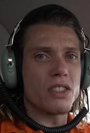 Het jachtseizoen" Tony Junior op de Vlucht (TV Episode 2017)