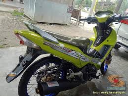 Kumpulan modifikasi vixion touring warna putih. Modifikasi Honda Supra X 125 Warna Cendol Dawet Atau Ijo Stabilo Setia1heri Com
