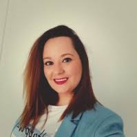 40+ perfiles de «Cotilla»