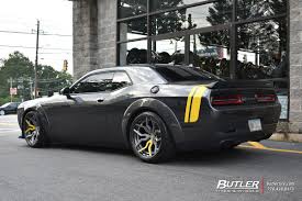 Lowered Dodge Challenger Hellcat Widebody With 21in Vossen Hc 3 Wheels Dodge Challenger Dodge Challenger