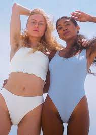 It had its heyday in the '60s and '70s, but natural female pubic hair has since fallen out of favor. Billie Red White Do You Campaign Features Models With Pubic Hair Stylecaster