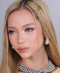 Warrior Queen @bini_aiah's look for Zero Pressure PV 💎💠👑 Makeup by  #TheresaPadin Assisted by @ehdz.matubang Hair by @paulnebres Styling and  Creative Director @icavillanueva with @ces.toxx @ronfaina @maanm__ ❤️  #makeup #makeupartist #binimua ...