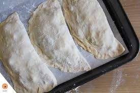 Gozleme Crepes Turques Fourrees A La Viande Hachee En 2020 Recettes De Cuisine Turc Recettes De Cuisine Recette Avec Viande Hachee