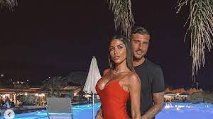 Eta', marito, figlie, instagram e molto altro. Guendalina Tavassi Rivela Cosa C E Nei Video Spinti Non Ho Vergogna