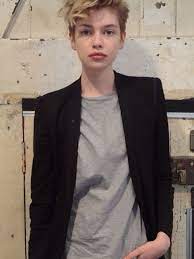 Tomboy Style Androgynous Hair Short Hair Styles Pixie Short Hair Styles