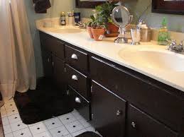 Today, however, they're nothing short of sad and outdated. Living With Hollywood Light Bar Bath Fixture Hometalk