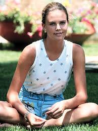Seth rogen charlize theron movie seth rogen charlize theron movie netflix. Die Frisur Evolution Der Charlize Theron Stylight