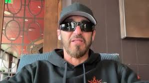 SULLY ERNA On Not Having A Game Plan With GODSMACK: 'It's Kind Of Exciting' 