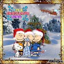 # peanuts # charlie brown # a charlie brown christmas. Via Giphy Snoopy Christmas Tree Animated Christmas Snoopy Christmas