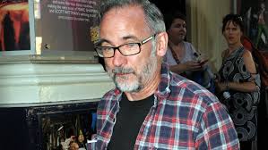 Devastado por esta noticia terriblemente triste. Paul Ritter Dies Aged 54 People Mtstandard Com