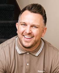 Dwight Hurst's Instagram, Twitter & Facebook