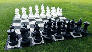 Today, there are a number of popular chess sets that range in both playing style and decor style. Top 10 Best Chess Sets And Boards 2021 World Chess Pieces