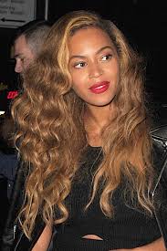 Beyonce is sporting blonde hairstyles because she isn't afraid of showing off her dark roots. Beyonce S Hairstyles Hair Colors Steal Her Style