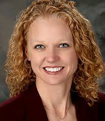 Betsy Hanna's Instagram, Twitter & Facebook