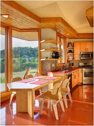 Dapur yang sekaligus juga ruang makan ini memiliki kitchen set dari kayu dengan model klasik. Ruang Makan Dan Dapur Mewah Dining Room Design Modern Kitchen Window Design Mid Century Modern Dining Room
